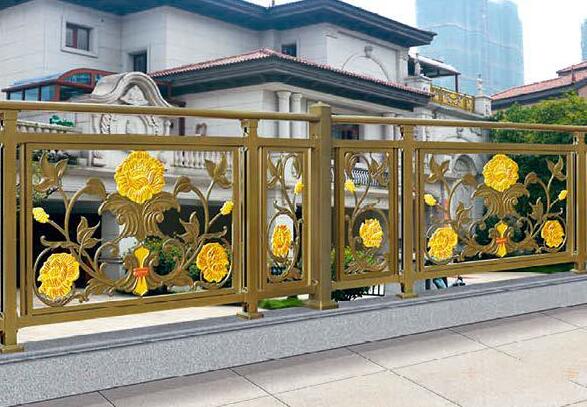陽臺鋁藝護(hù)欄定制(圖2) 陽臺鋁藝護(hù)欄定制(圖2)